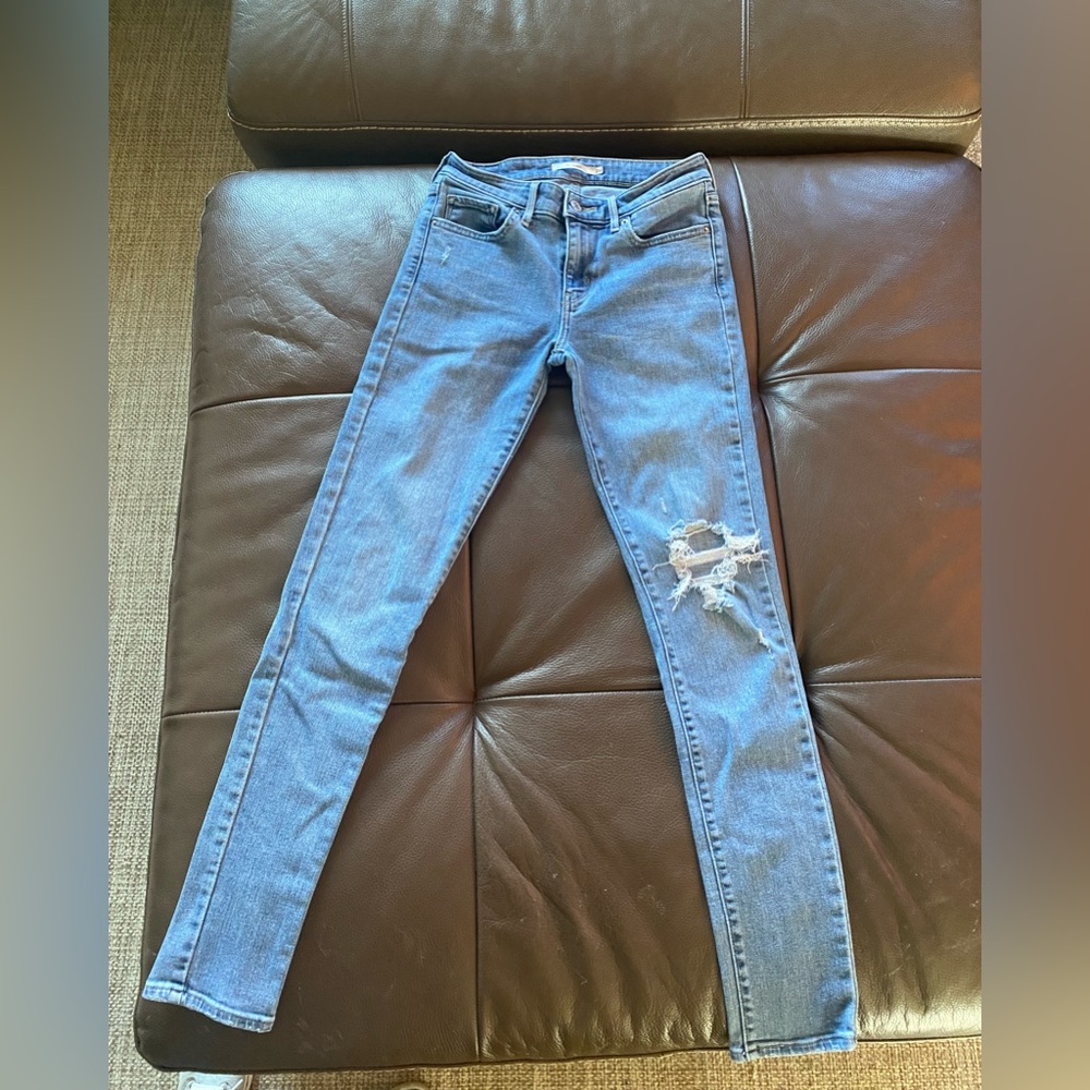 Women’s Levi jeans Size 26- US size 2